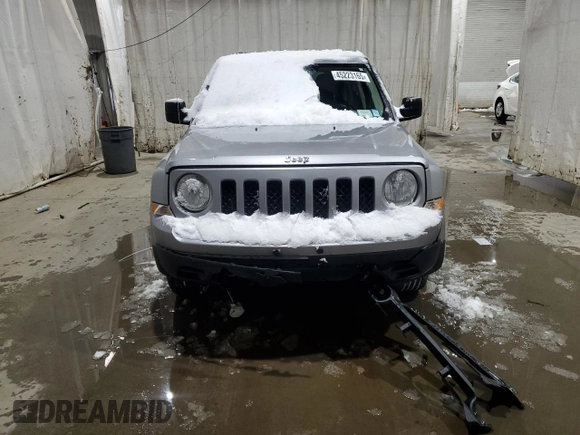 2015 Jeep Patriot High Altitude with VIN 1C4NJRFB4FD109191, listed as a Copart auction lot 45223165 with 98,352 mi miles and Salvage title. Bid and sale history available at DreamBid. Image 5.