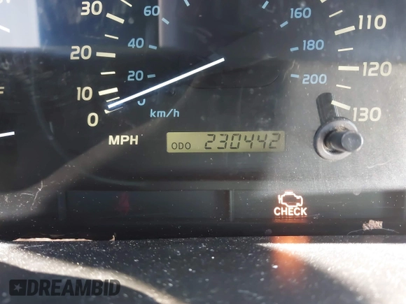 2000 Lexus LX 470 with VIN JT6HT00W8Y0118377, listed as a IAAI auction lot 41787649 with 230,442 mi miles and . Bid and sale history available at carsss.com. Image 15.