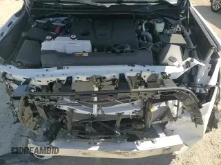 2025 Toyota Tundra SR5 z VIN 5TFLA5EC4SX045527, wystawiony jako Copart lot #61029645 z przebiegiem 239 mil mil oraz Szkoda całkowita • Salvage title. Historia ofert i sprzedaży dostępna na DreamBid. Obrazek 13.