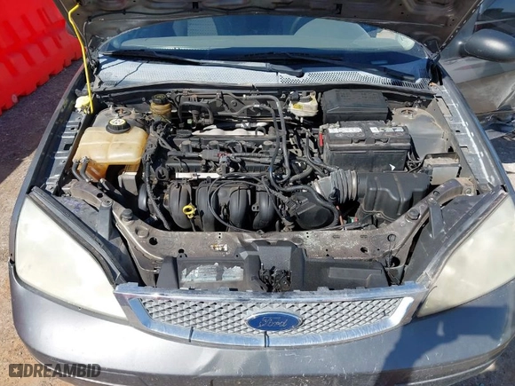 2005 Ford Focus S with VIN 1FAFP34N25W293777, listed as a IAAI auction lot 41795232 with 175,870 mi miles. Bid and sale history available at carsss.com. Image 10.