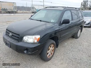 2006 Toyota Highlander with VIN JTEGP21A860097515, listed as a IAAI auction lot 41702204 with 237,665 mi miles. Bid and sale history available at carsss.com. Image 2.