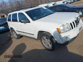 2007 Jeep Grand Cherokee Laredo with VIN 1J8HR48N97C692969, listed as a IAAI auction lot 41798961 with 167,432 mi miles. Bid and sale history available at carsss.com. Image 1.