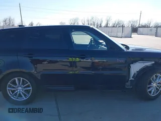 2017 Land Rover Range Rover Sport SE with VIN SALWG2FV8HA670351, listed as a IAAI auction lot 41379991 with 91,821 mi miles and . Bid and sale history available at DreamBid. Image 13.