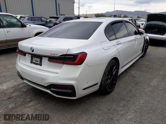 2020 BMW 7 Series 740i with VIN WBA7T2C01LGF96616, listed as a Copart auction lot 66216682 with 47,310 mi miles. Bid and sale history available at carsss.com. Image 4.