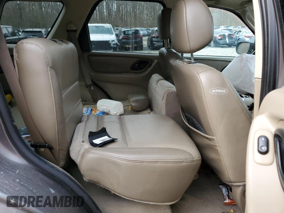 2004 Ford Escape Limited with VIN 1FMCU94184KB37525, listed as a Copart auction lot 49971575 with 0 mi miles and Salvage Title. Bid and sale history available at carsss.com. Image 11.