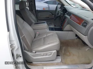 2008 Chevrolet Tahoe LTZ with VIN 1GNFK130X8R117959, listed as a IAAI auction lot 41335107 with 354,000 mi miles and . Bid and sale history available at DreamBid. Image 5.
