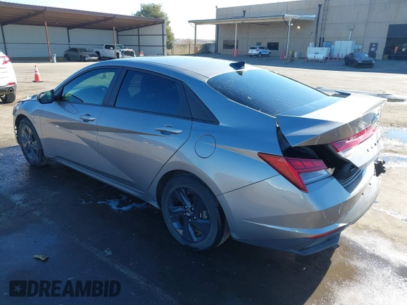 2023 Hyundai Elantra Blue z VIN KMHLM4AJ7PU059237, wystawiony jako IAAI lot #41394314 z przebiegiem 34 248 mil mil oraz . Historia ofert i sprzedaży dostępna na DreamBid. Obrazek 3.