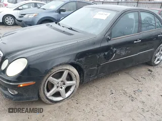 2008 Mercedes-Benz E 350 Luxury z VIN WDBUF87X68B340575, wystawiony jako IAAI lot #41682910 z przebiegiem 117 665 mil mil oraz . Historia ofert i sprzedaży dostępna na DreamBid. Obrazek 6.