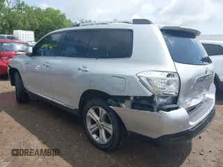 2011 Toyota Highlander Limited with VIN 5TDDK3EH4BS088031, listed as a IAAI auction lot 42515112 with 229,117 mi miles and . Bid and sale history available at DreamBid. Image 3.