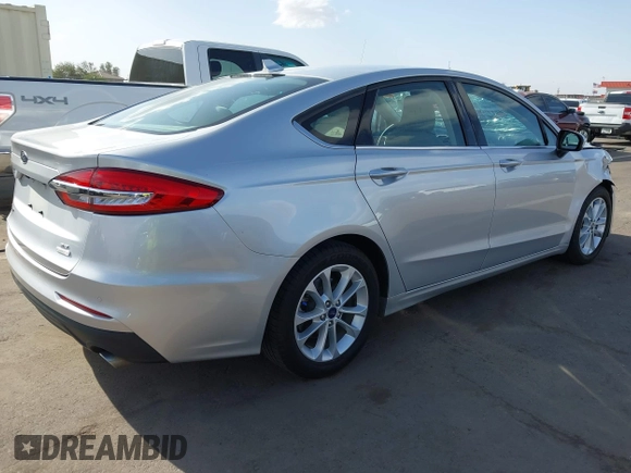 2019 Ford Fusion SE with VIN 3FA6P0HD4KR219338, listed as a IAAI auction lot 41856817 with 82,385 mi miles and . Bid and sale history available at carsss.com. Image 4.