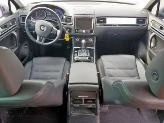 2016 Volkswagen Touareg Sport z VIN WVGEF9BP8GD010468, wystawiony jako Copart lot #53109665 z przebiegiem 55 296 mil mil oraz Szkoda całkowita • Salvage title. Historia ofert i sprzedaży dostępna na DreamBid. Obrazek 8.