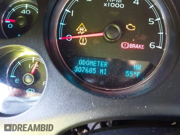 2009 Chevrolet Avalanche LTZ with VIN 3GNFK32029G183386, listed as a IAAI auction lot 42158590 with 307,685 mi miles and . Bid and sale history available at DreamBid. Image 16.