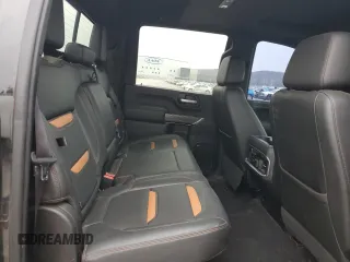 2020 GMC Sierra 2500HD AT4 z VIN 1GT49PEY1LF185174, wystawiony jako Copart lot #86486144 z przebiegiem 115 685 mil mil oraz Szkoda całkowita • Salvage title. Historia ofert i sprzedaży dostępna na DreamBid. Obrazek 10.