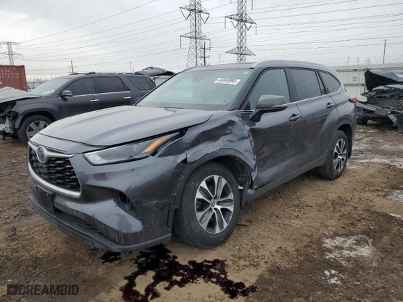 2023 Toyota Highlander Hybrid XLE with VIN 5TDKBRCH3PS118141, listed as a Copart auction lot 44040995 with 32,145 mi miles and Salvage Title. Bid and sale history available at carsss.com. Image 1.