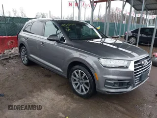 2018 Audi Q7 Premium Plus with VIN WA1LAAF75JD001346, listed as a IAAI auction lot 41515554 with 112,618 mi miles. Bid and sale history available at carsss.com. Image 1.