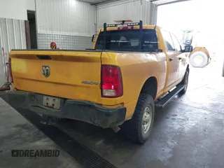 2017 Ram 2500 Tradesman z VIN 3C6TR5CT0HG711590, wystawiony jako IAAI lot #42516927 z przebiegiem 55 073 mil mil oraz . Historia ofert i sprzedaży dostępna na DreamBid. Obrazek 4.