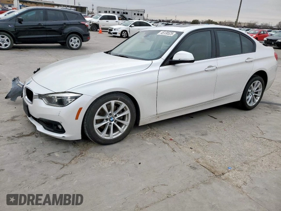 2018 BMW 3 Series 320i with VIN WBA8A9C54JAH12292, listed as a Copart auction lot 46130525 with 33,012 mi miles and Salvage Title. Bid and sale history available at carsss.com. Image 1.