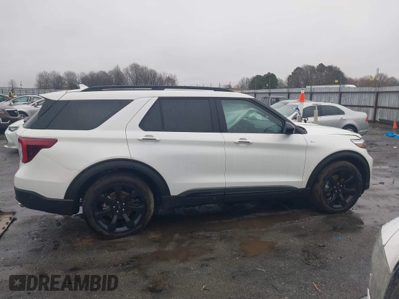 2024 Ford Explorer ST-Line with VIN 1FMSK7KH2RGA72381, listed as a IAAI auction lot 41409696 with 1,510 mi miles. Bid and sale history available at carsss.com. Image 13.