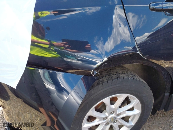 2020 Chevrolet Equinox LT with VIN 3GNAXTEV3LS602742, listed as a IAAI auction lot 41901127 with 65,669 mi miles. Bid and sale history available at carsss.com. Image 19.