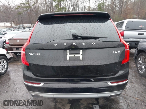 2016 Volvo XC90 T6 Inscription with VIN YV4A22PL6G1016828, listed as a IAAI auction lot 41572292 with 124,343 mi miles. Bid and sale history available at carsss.com. Image 17.