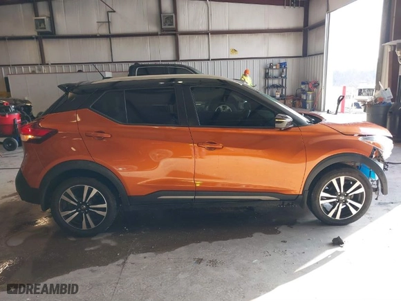 2019 Nissan Kicks SV with VIN 3N1CP5CU5KL538223, listed as a IAAI auction lot 41271401 with 89,192 mi miles. Bid and sale history available at carsss.com. Image 14.