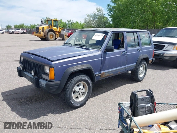 1990 Jeep Cherokee with VIN 1J4FJ28L6LL101719, listed as a IAAI auction lot 42268252 with 228,937 mi miles and . Bid and sale history available at DreamBid. Image 2.
