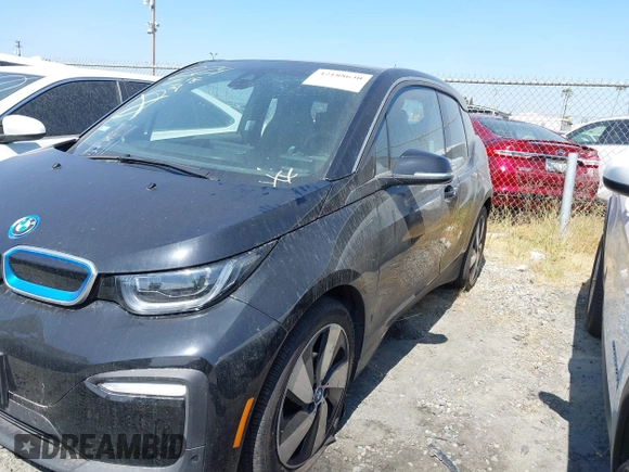 2019 BMW i3 z VIN WBY8P4C58K7D43809, wystawiony jako IAAI lot #42188630 z przebiegiem 52 745 mil mil oraz . Historia ofert i sprzedaży dostępna na DreamBid. Obrazek 2.