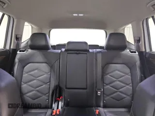2024 Volkswagen Atlas SE z VIN 1V2HR2CA5RC544769, wystawiony jako Copart lot #59636505 z przebiegiem 39 198 mil mil oraz Czysty tytuł • Clean title. Historia ofert i sprzedaży dostępna na DreamBid. Obrazek 10.