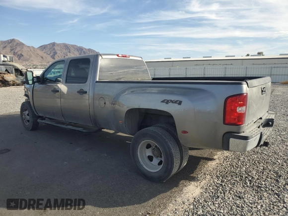 2009 Chevrolet Silverado 3500HD DRW LT with VIN 1GCJK83659F173259, listed as a Copart auction lot 76128784 with 175,922 mi miles and Salvage Title. Bid and sale history available at carsss.com. Image 3.