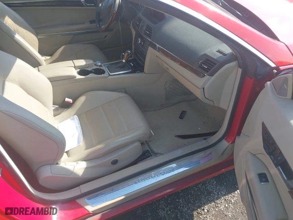 2011 Mercedes-Benz E-Class E 350 with VIN WDDKK5GF2BF071961, listed as a IAAI auction lot 41428712 with 148,114 mi miles. Bid and sale history available at carsss.com. Image 5.