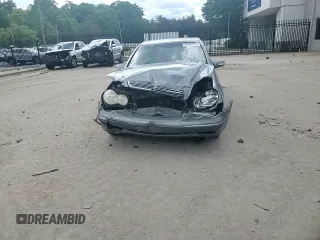 2004 Mercedes-Benz C 240 с VIN WDBRF61J54F547525, выставлен на аукционе Copart как лот 56064115 с пробегом Не указан миль и Списание • Salvage title. История ставок и продаж доступна на DreamBid. Изображение 13.