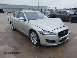 2017 Jaguar XF 35t Premium with VIN SAJBD4BV4HCY27802, listed as a IAAI auction lot 41076758 with 106,298 mi miles. Bid and sale history available at carsss.com. Image 1.