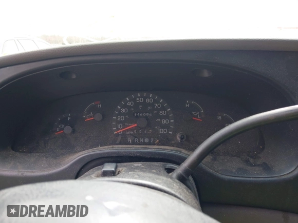 2001 Ford Econoline Cargo with VIN 1FTRE14281HA44065, listed as a IAAI auction lot 41828491 with 116,086 mi miles. Bid and sale history available at carsss.com. Image 7.