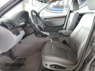 2001 BMW 3 Series 330i with VIN WBAAV534X1JS94212, listed as a Copart auction lot 53376255 with 110,098 mi miles and Clean Title. Bid and sale history available at carsss.com. Image 7.