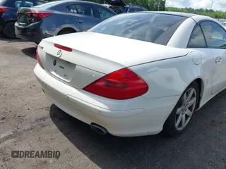 2003 Mercedes-Benz SL 500 z VIN WDBSK75F73F045221, wystawiony jako IAAI lot #42250517 z przebiegiem 103 803 mil mil oraz . Historia ofert i sprzedaży dostępna na DreamBid. Obrazek 6.