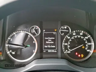 2020 Lexus GX 460 Premium z VIN JTJAM7BX7L5243806, wystawiony jako Copart lot #51244055 z przebiegiem 88 538 mil mil oraz Szkody całkowita. Historia ofert i sprzedaży dostępna na DreamBid. Obrazek 9.