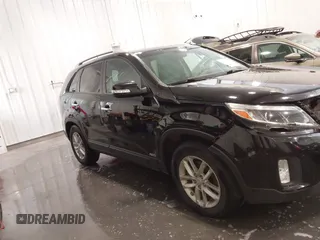 2015 Kia Sorento LX with VIN 5XYKTCA68FG616469, listed as a IAAI auction lot 41980440 with 122,350 mi miles. Bid and sale history available at carsss.com. Image 13.