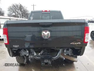 2021 Ram 2500 Tradesman with VIN 3C6UR5CL4MG697627, listed as a IAAI auction lot 41513283 with 105,628 mi miles. Bid and sale history available at carsss.com. Image 17.