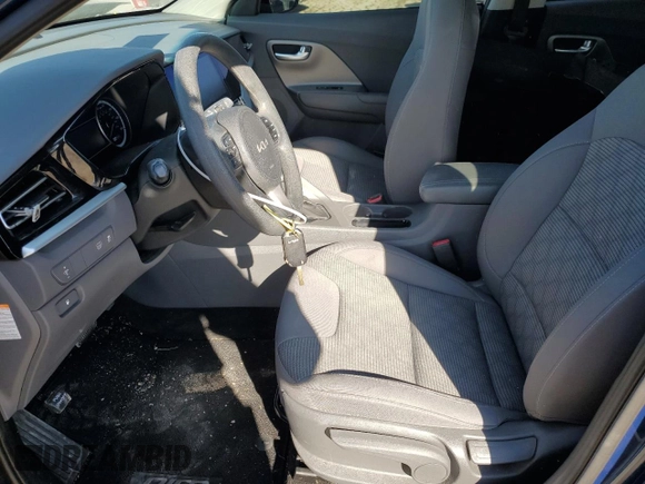 2022 Kia Niro LXS with VIN KNDCB3LC1N5532916, listed as a Copart auction lot 42353255 with 0 mi miles and Salvage Title. Bid and sale history available at carsss.com. Image 7.