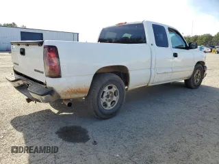 2003 Chevrolet Silverado 1500 with VIN 2GCEC19T331319899, listed as a Copart auction lot 88489575 with 325,120 mi miles and Salvage Title. Bid and sale history available at carsss.com. Image 3.