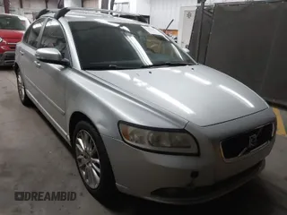 2010 Volvo S40 with VIN YV1382MS2A2504255, listed as a IAAI auction lot 41903061 with 254,595 mi miles. Bid and sale history available at carsss.com. Image 1.