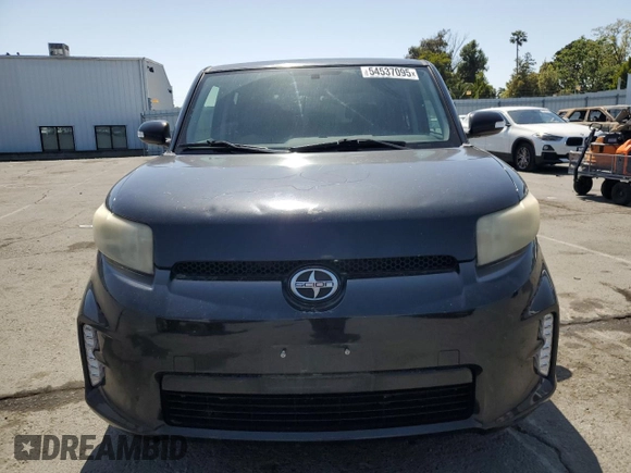 2013 Scion xB z VIN JTLZE4FE1DJ042183, wystawiony jako Copart lot #54537095 z przebiegiem 157 655 mil mil oraz Szkoda całkowita • Salvage title. Historia ofert i sprzedaży dostępna na DreamBid. Obrazek 5.