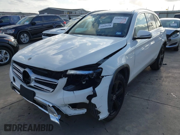 2019 Mercedes-Benz GLC 300 z VIN WDC0G4KB0KV154015, wystawiony jako IAAI lot #41049218 z przebiegiem 38 473 mil mil oraz . Historia ofert i sprzedaży dostępna na DreamBid. Obrazek 6.