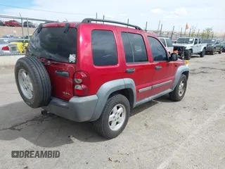 2006 Jeep Liberty Sport with VIN 1J4GL48K56W253527, listed as a IAAI auction lot 42178297 with 136,482 mi miles and . Bid and sale history available at carsss.com. Image 4.