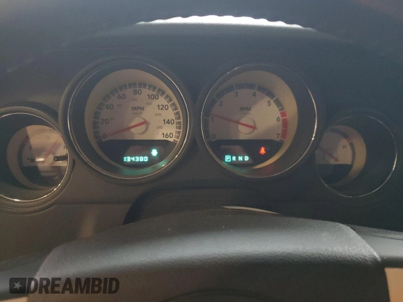 2009 Dodge Challenger R/T z VIN 2B3LJ54T09H593106, wystawiony jako Copart lot #58562535 z przebiegiem 134 380 mil mil oraz Szkoda całkowita • Salvage title. Historia ofert i sprzedaży dostępna na DreamBid. Obrazek 9.