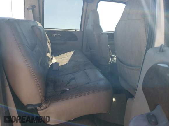 2001 Ford F-250 XL with VIN 3FTNW20F61MA43437, listed as a Copart auction lot 45398465 with 366,698 mi miles and Salvage title. Bid and sale history available at DreamBid. Image 10.