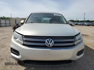 2013 Volkswagen Tiguan SE with VIN WVGAV3AXXDW618413, listed as a Copart auction lot 53953905 with 141,853 mi miles and Clean title. Bid and sale history available at DreamBid. Image 5.