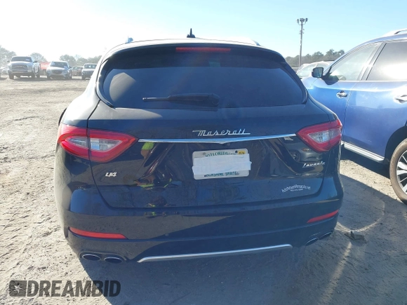 2017 Maserati Levante z VIN ZN661XUL1HX257769, wystawiony jako IAAI lot #41703740 z przebiegiem 107 038 mil mil oraz . Historia ofert i sprzedaży dostępna na DreamBid. Obrazek 16.