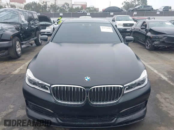 2018 BMW 7 Series ALPINA B7 xDrive with VIN WBA7F2C5XJG856217, listed as a IAAI auction lot 41473030 with 49,298 mi miles. Bid and sale history available at carsss.com. Image 12.