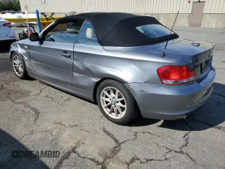 2011 BMW 1 Series 128i z VIN WBAUN1C58BVH83316, wystawiony jako Copart lot #52427935 z przebiegiem 89 781 mil mil oraz Szkoda całkowita • Salvage title. Historia ofert i sprzedaży dostępna na DreamBid. Obrazek 2.